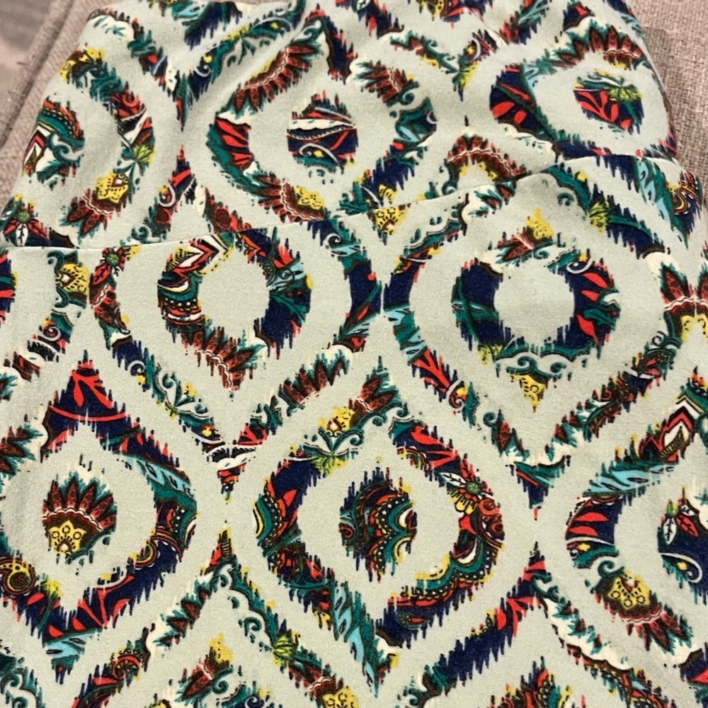 Lularoe tall and curvy women”s leggings!